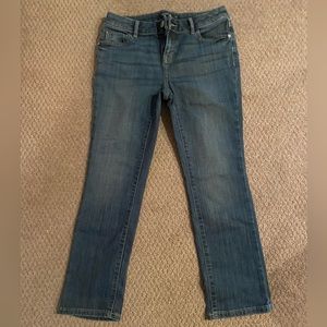 Simply Vera capri jeans in size 4 in women